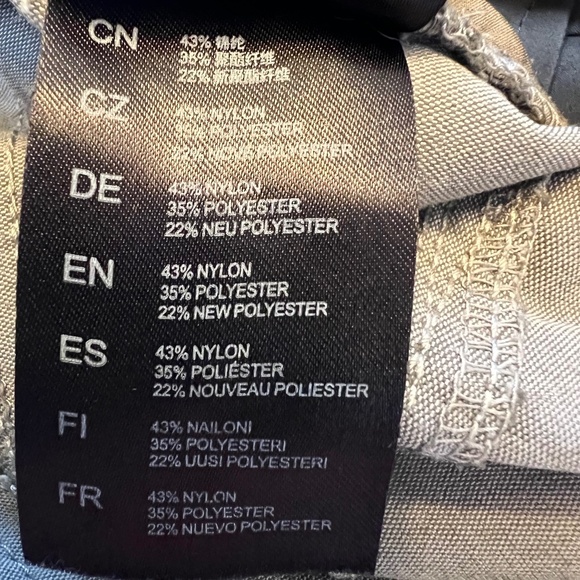 Kuhl Trekr 8 inch inseam activewear shorts - Picture 11 of 12